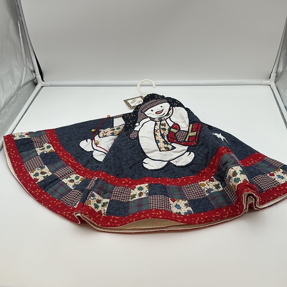 C & F Enterprises Snowman Patchwork Quilt Style Christmas Tree Skirt NWT - Picture 5 of 13